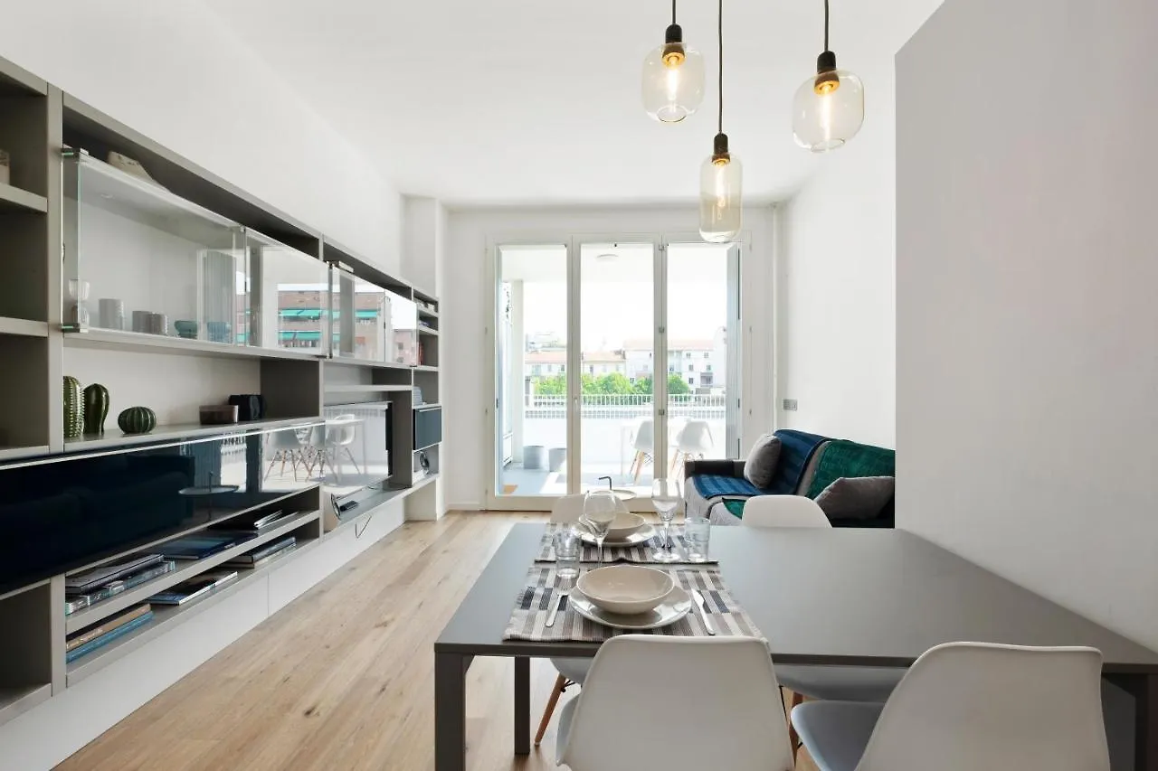 Altido Spacious Apt For 4 With Balcony In Porta Romana