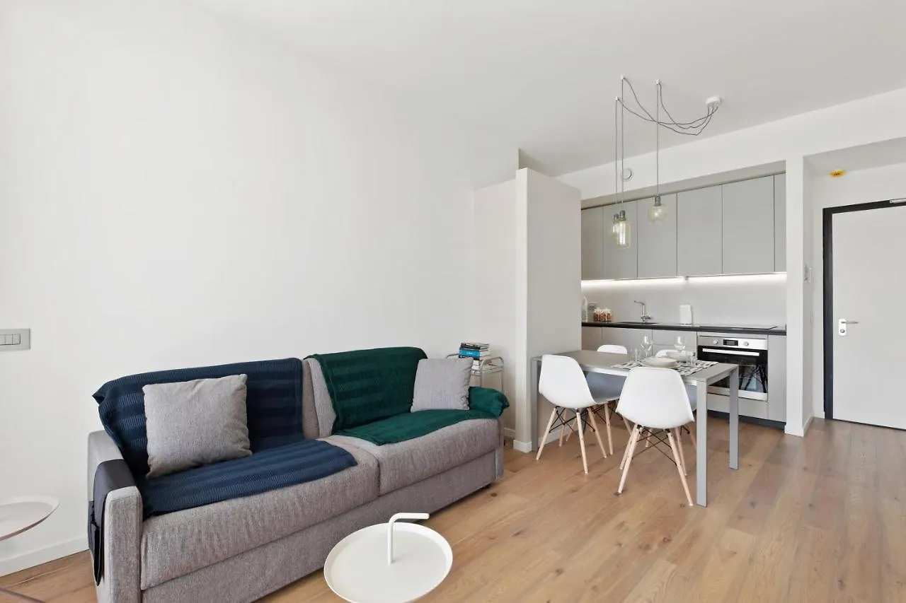 Altido Spacious Apt For 4 With Balcony In Porta Romana Apartament
